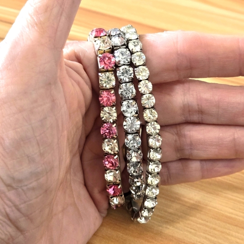 Bracelet Set 3 Pieces Stretch Silvertone Sparkly Rhinestones Pink and White Lux - Picture 3 of 6
